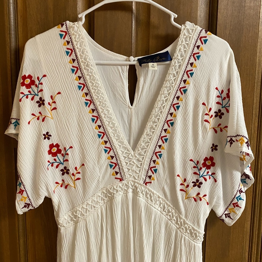 Dress - Picture 3 of 4